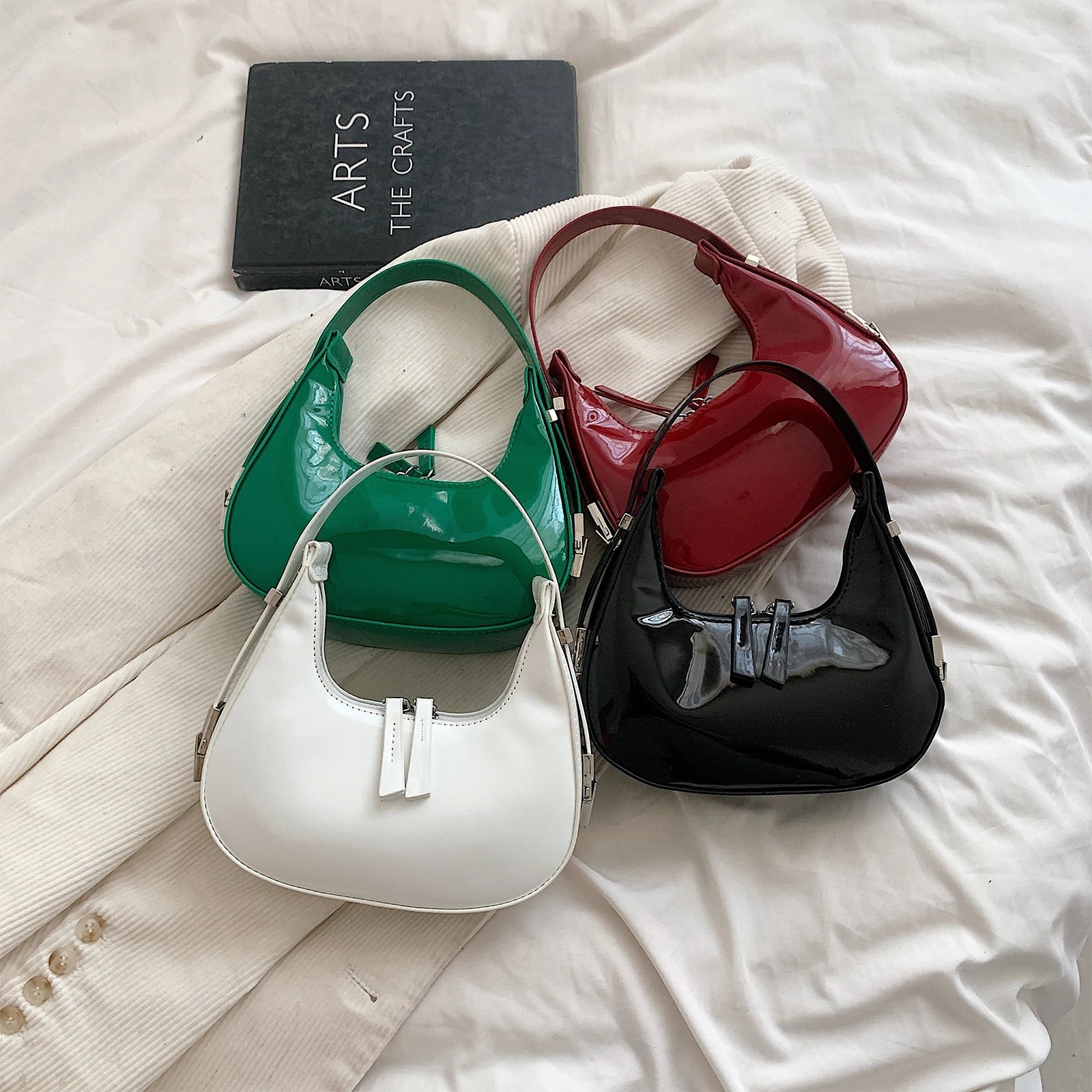 BELLA | VINTAGE PUSMĒNESS TOTE BAG