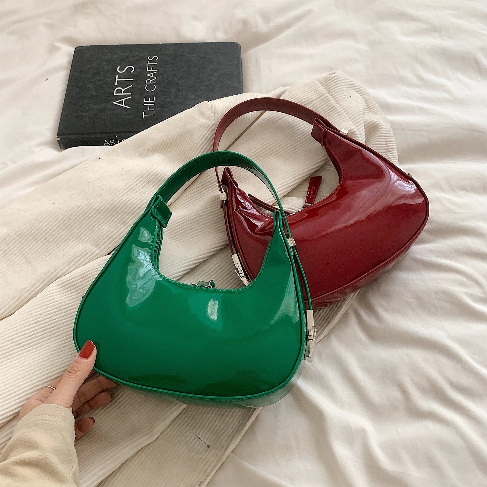 BELLA | VINTAGE PUSMĒNESS TOTE BAG