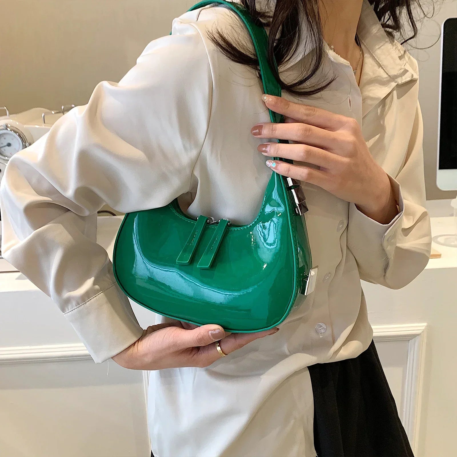 BELLA | VINTAGE PUSMĒNESS TOTE BAG