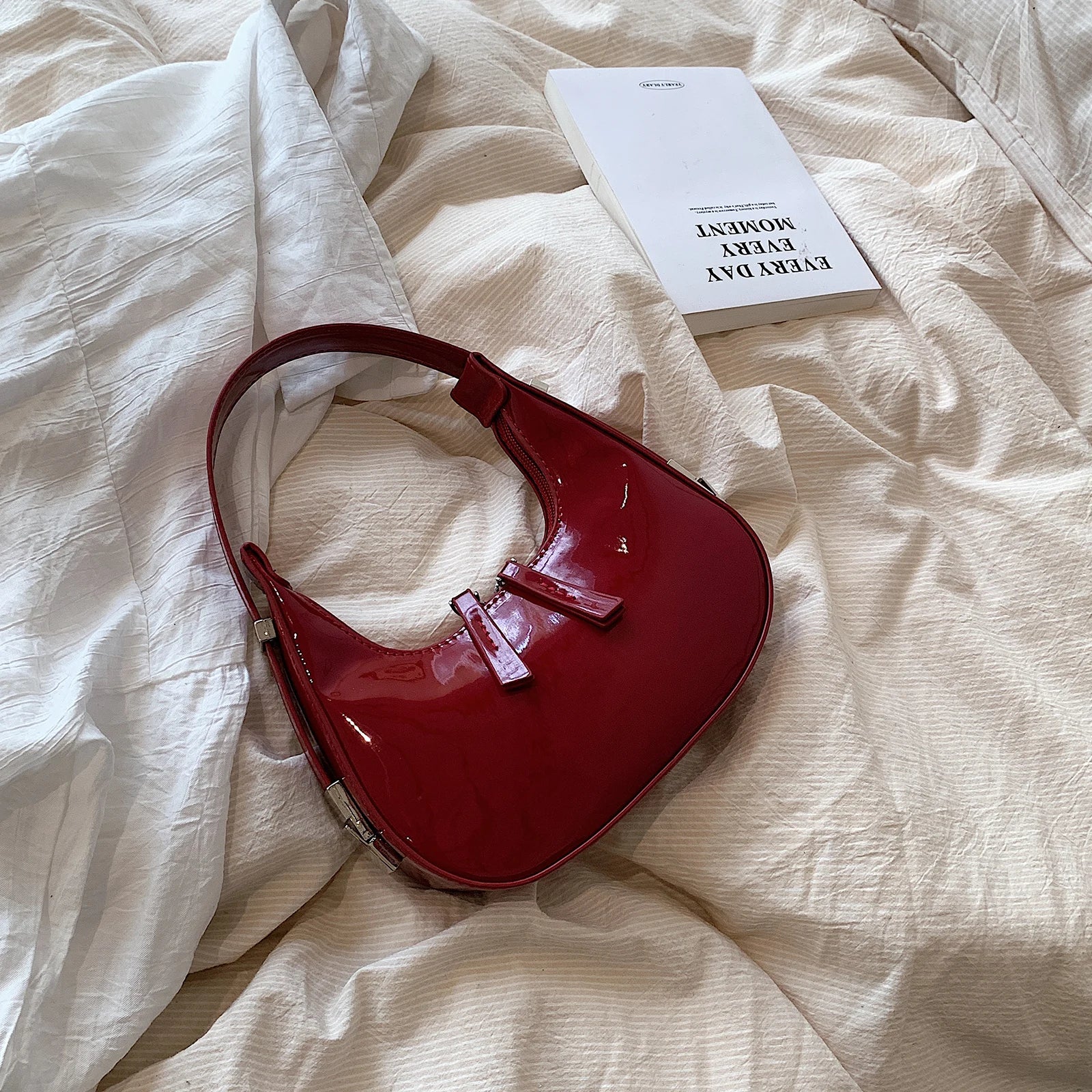 BELLA | VINTAGE PUSMĒNESS TOTE BAG